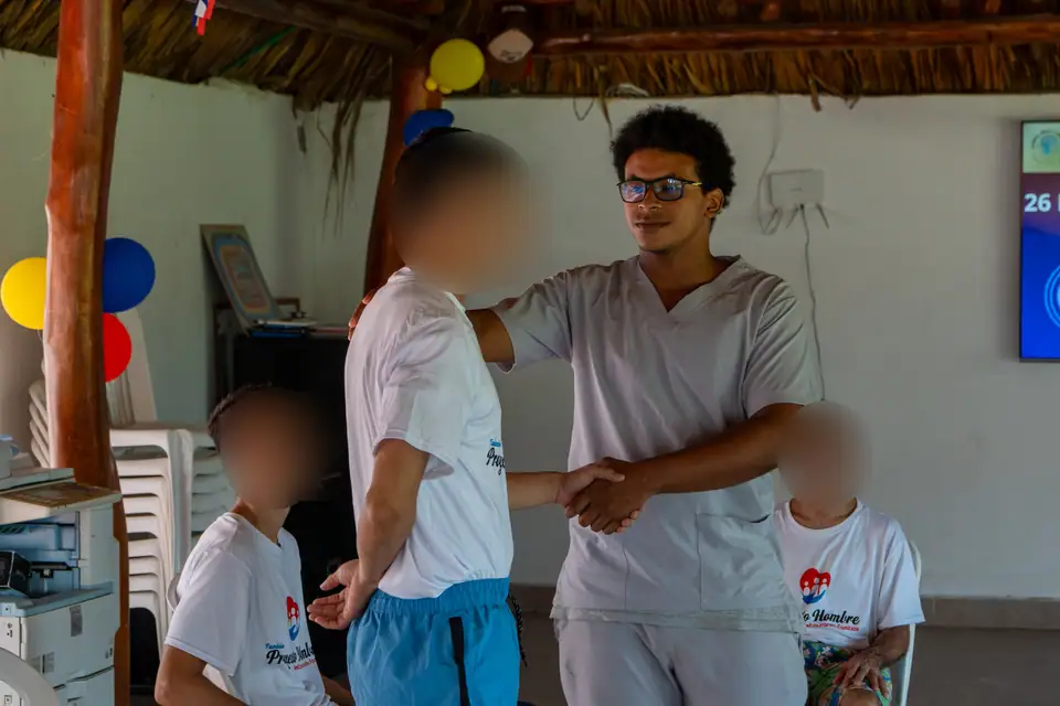 Acompañamiento entre residentes de la comunidad