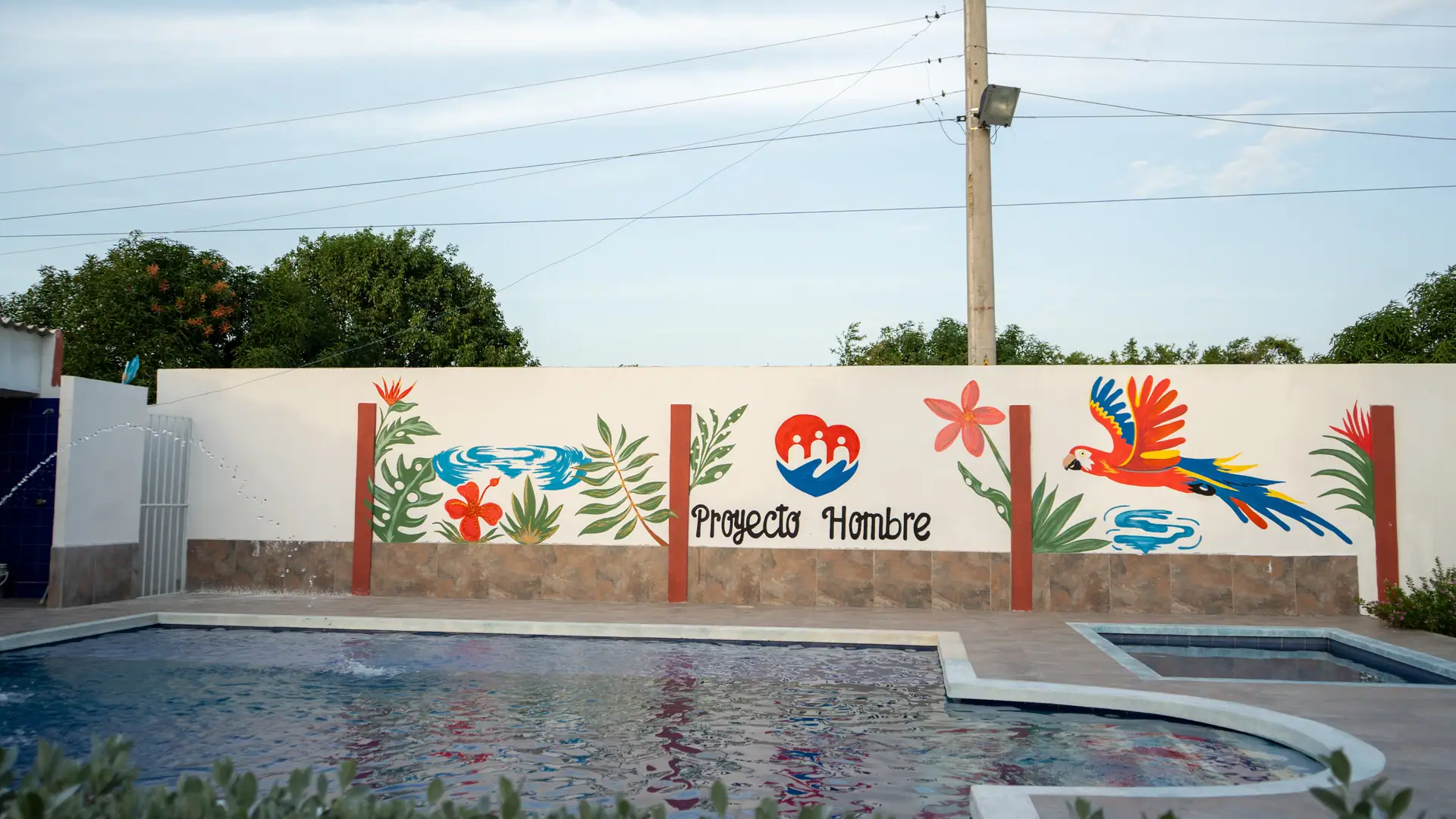 Área de piscina y recreación